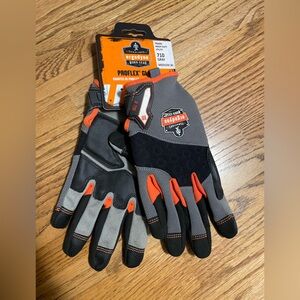 Ergodyne ProFlex Work Gloves New With  Tags Size Medium